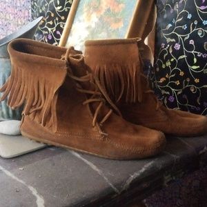 Minnetonka fringe booties..